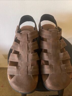 Dr. Scholl's Brown Leather Fisherman Sandals